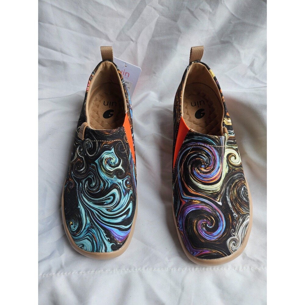 NWT- UIN STARRY NIGHT UNISEX CANVAS TRAVEL ART SHOES,LIGHTWEIGHT,8,MULTICOLOR